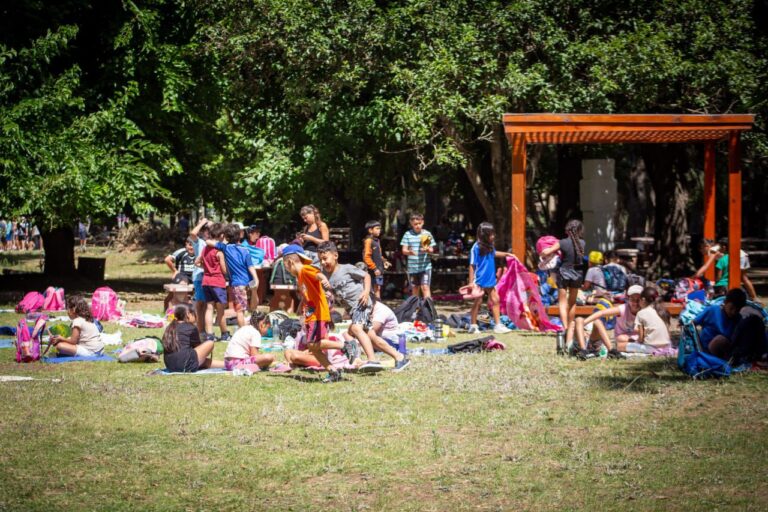 Quilmes comenzó el programa «Escuelas Abiertas» para los chicos