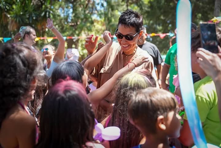 Mayra Mendoza junto a 400 chicos en el cierre de Escuelas Abiertas en Verano