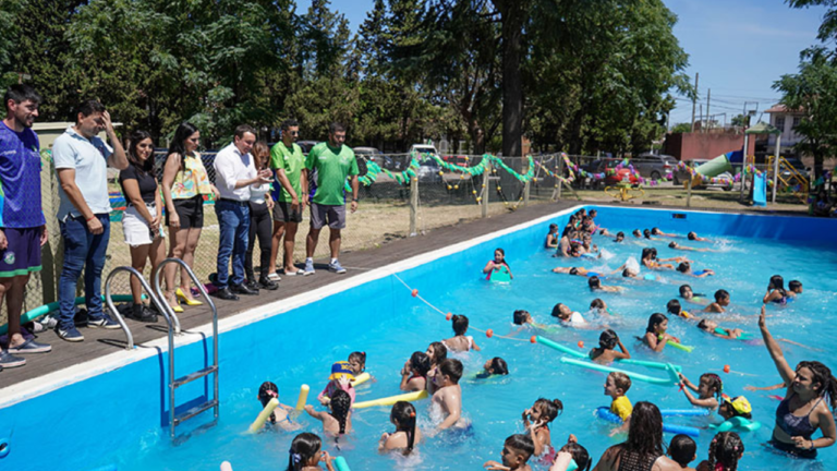 450 niños y niñas disfrutan de las colonias varelenses