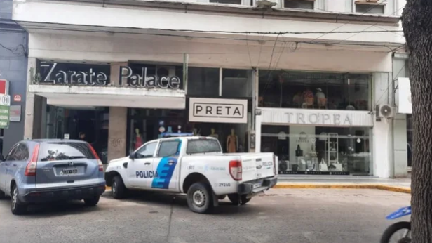 Una mujer apuñaló a su jefe «por no aumentarle el sueldo»
