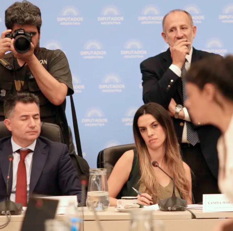Tras la destitución, Martínez respondió por su salida del Gobierno y sus vacaciones