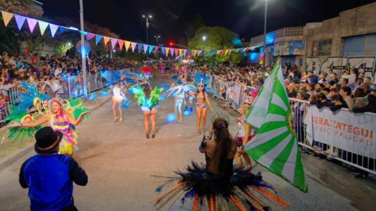 Carnaval en Berazategui: Murgas y comparsas para todos los gustos