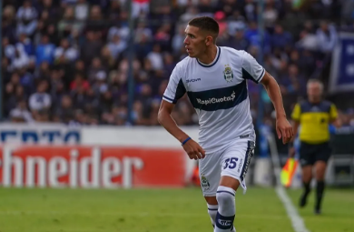 Detienen a un jugador de Gimnasia de la Plata por violencia de género