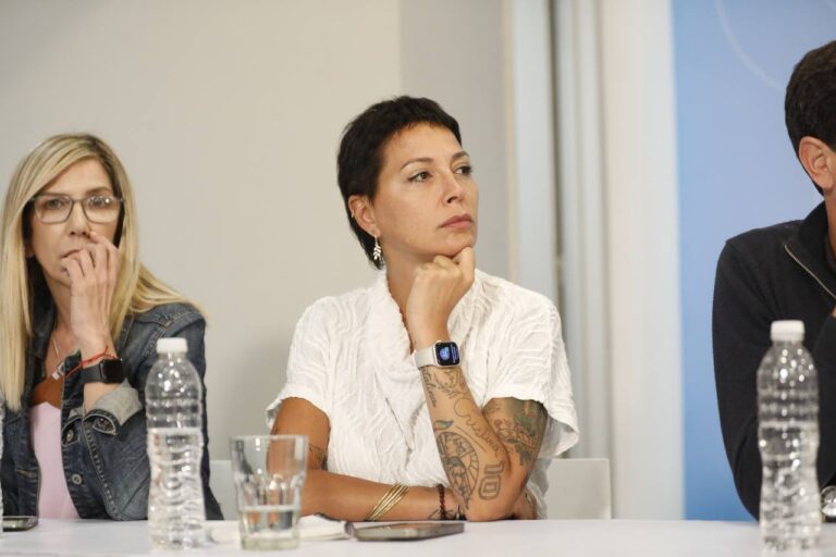 Mayra Mendoza tras la reunión del PJ: «La deuda es con el pueblo, no con el FMI»