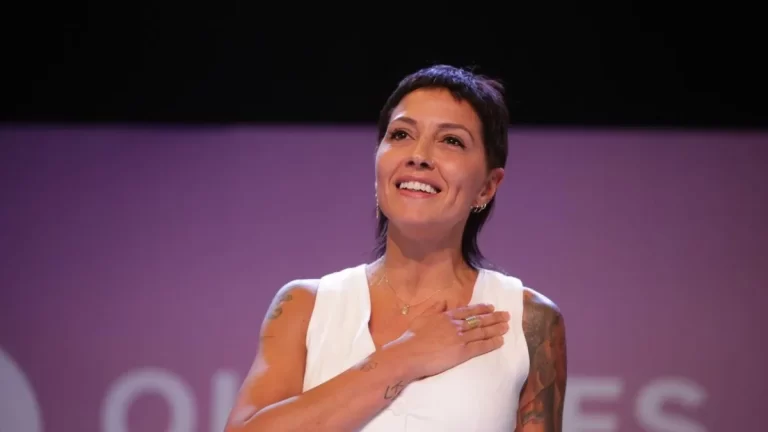 Mayra Mendoza cuestionó el desdoblamiento electoral de Kicillof: «dividió al peronismo»