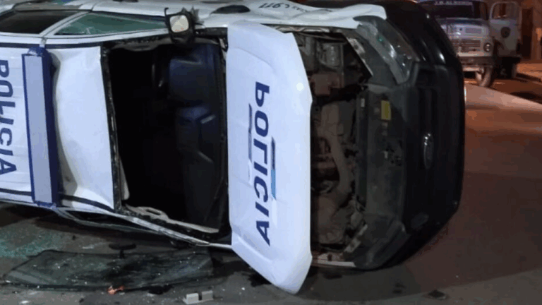 Volcó un patrullero en Plátanos