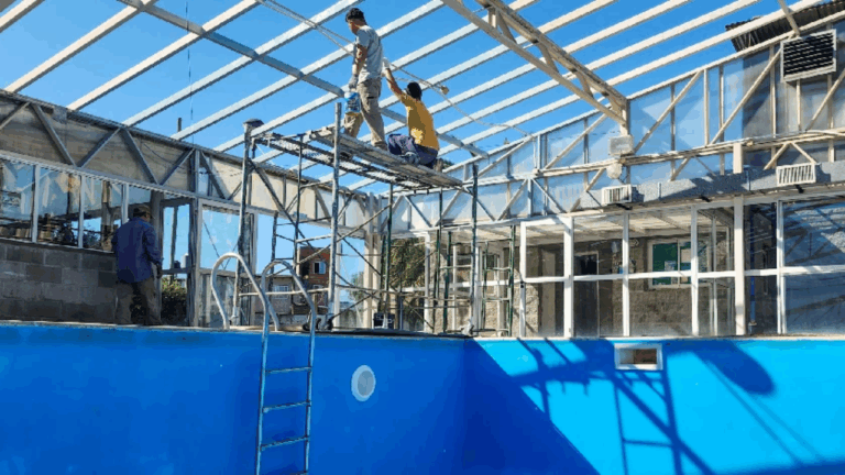 Reformas en la pileta climatizada de «Los Privilegiados» de Berazategui