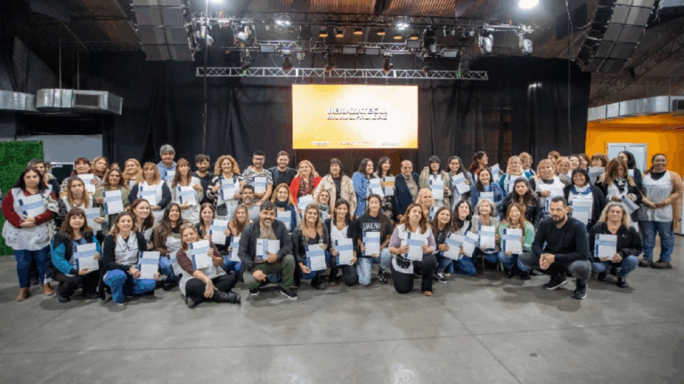 Capacitaron a directivos de escuelas públicas de Berazategui
