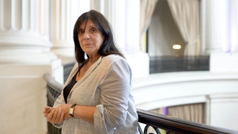 La senadora García cuestionó la decisión de Kicillof de desdoblar