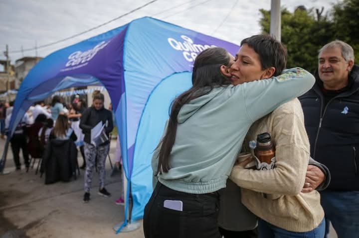Mayra Mendoza en un nuevo «Quilmes Cerca» y en el festejo patrio en Ezpeleta Oeste