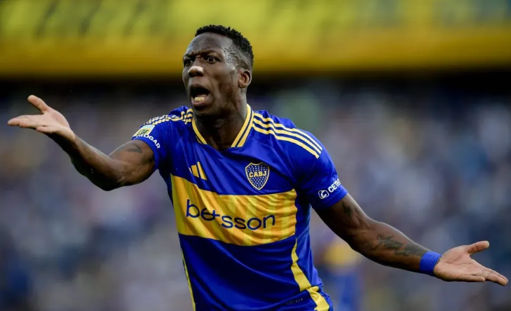 Boca pierde a Advincula por lesión y no jugará los playoffs