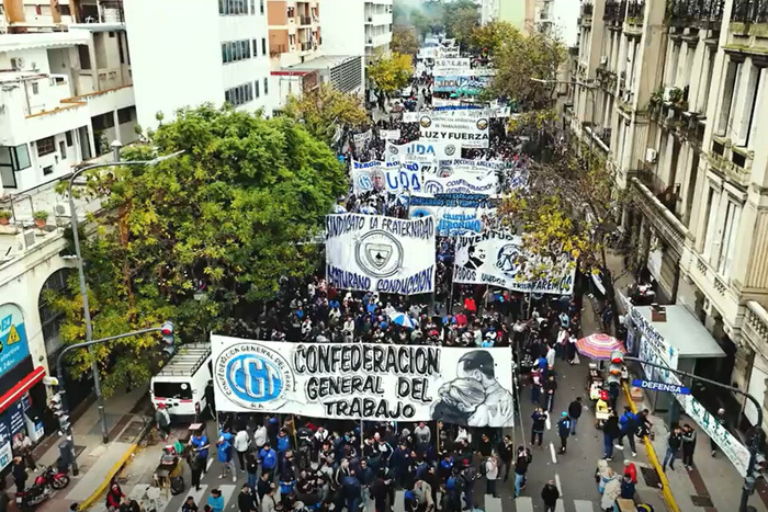La Justicia suspendió el DNU de Milei que limitaba el derecho a huelga