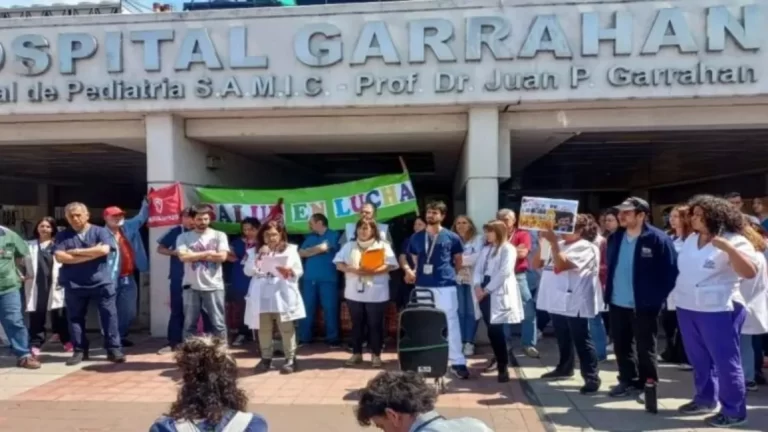 Comenzó el paro de 24 horas en el Hospital Garrahan por mejoras salariales