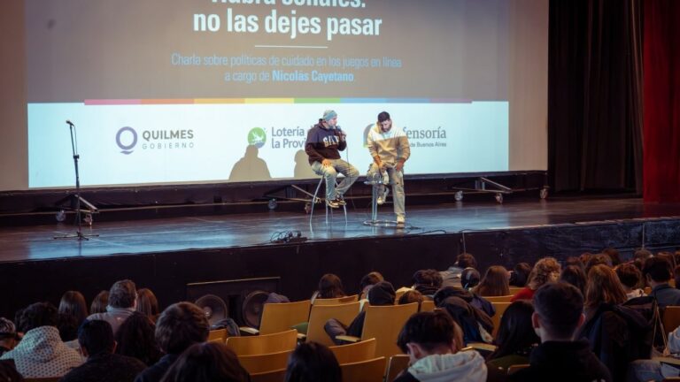 Nicolás Cayetano brindó una charla sobre juego compulsivo para adolescentes en Quilmes