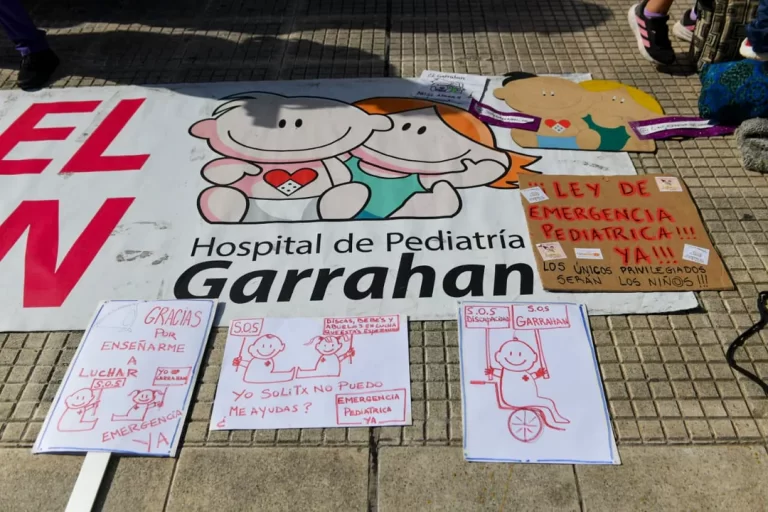 EL PERSONAL DEL HOSPITAL GARRAHAN RECLAMA CONTRA EL VETO PRESIDENCIAL