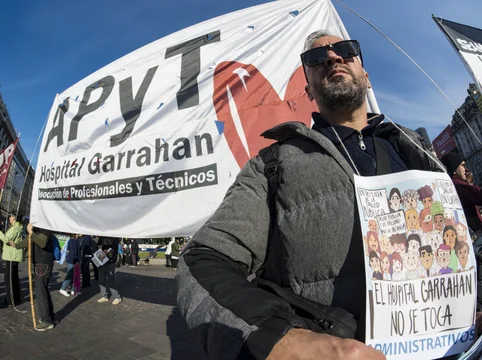 TRABAJADORES DEL GARRAHAN RECHAZAN EL VETO Y EXIGEN IMPLEMENTAR LA LEY PEDIÁTRICA