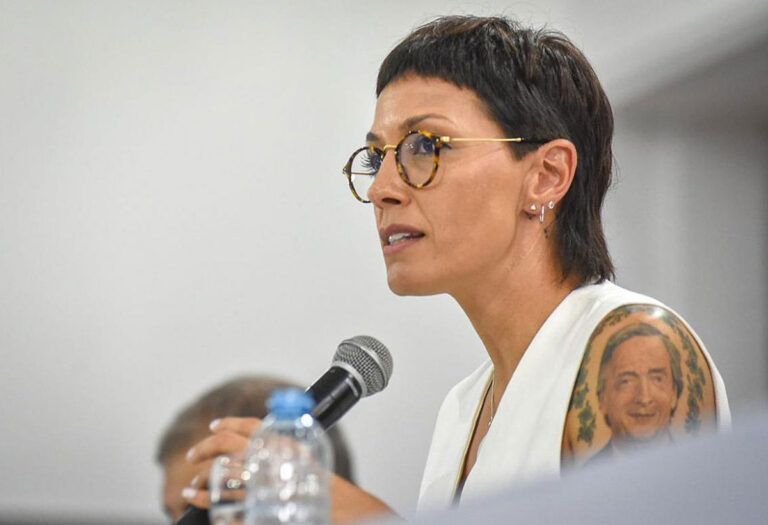 MAYRA MENDOZA CUESTIONÓ A JAVIER MILEI TRAS LA CADENA NACIONAL