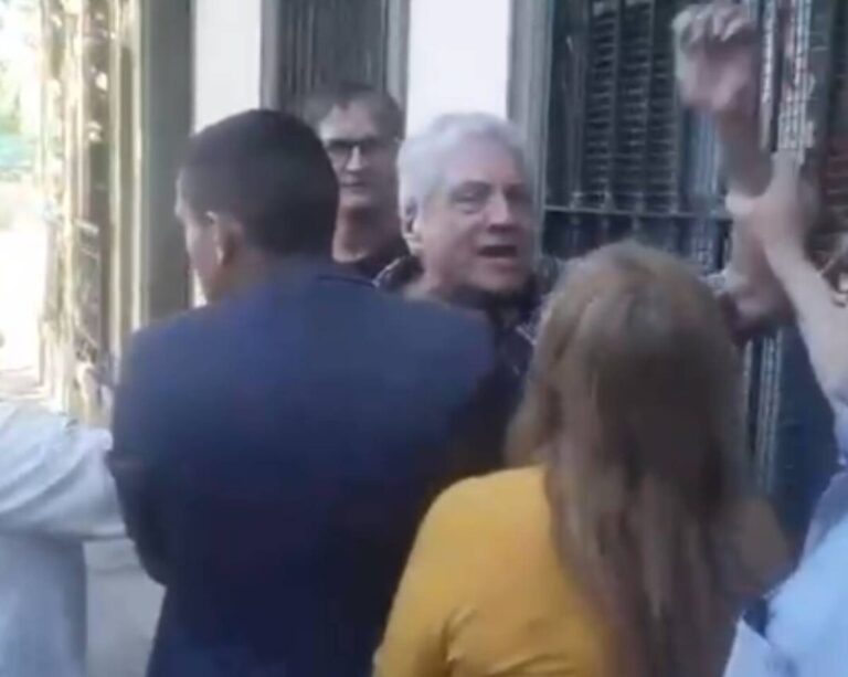 INDIGNACIÓN EN QUILMES POR LA AGRESIÓN DE UN LIBERTARIO A UNA JUBILADA