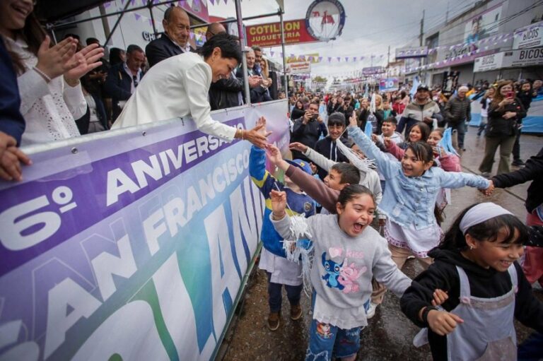 MAYRA MENDOZA ENCABEZA LOS FESTEJOS POR EL 76° CUMPLEAÑOS DE SOLANO