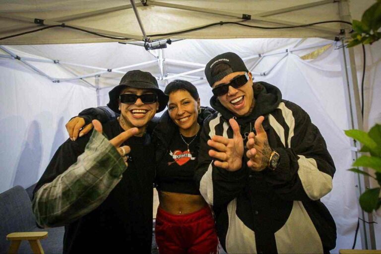 MAYRA MENDOZA CERRÓ LOS FESTEJOS DE SOLANO JUNTO AL DÚO LA T Y LA M