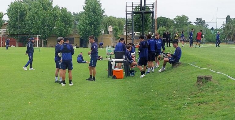 QUILMES VOLVIÓ A LOS ENTRENAMIENTOS CON CARAS NUEVAS EN EL CUERPO TÉCNICO
