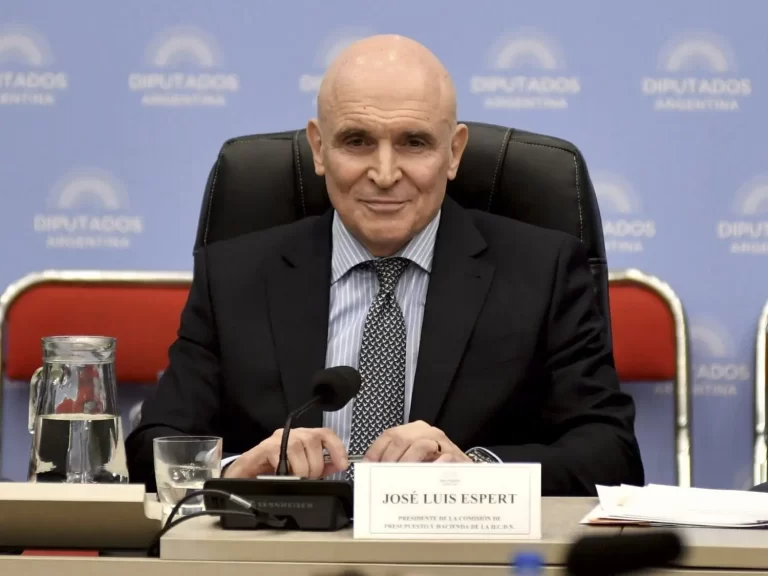 ESPERT EVITÓ RESPONDER SOBRE LOS 200 MIL DÓLARES DEL ESCÁNDALO NARCO